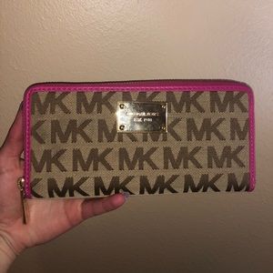 MICHAEL KORS wallet